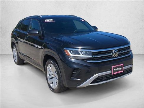 Used 2022 Volkswagen Atlas Cross Sport SE image 3