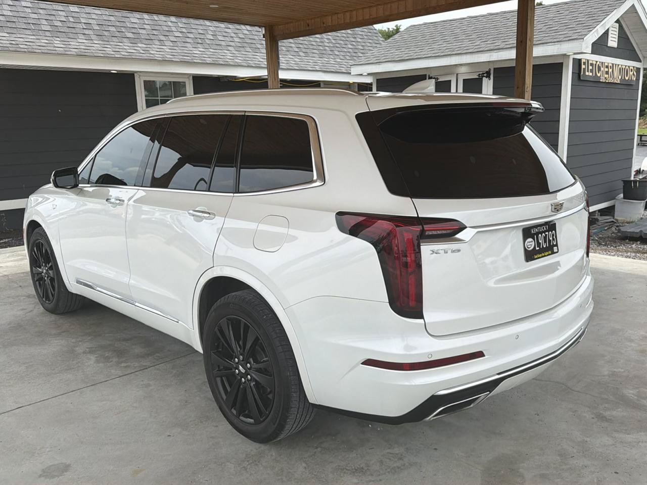 Used 2021 Cadillac XT6 Premium Luxury FWD image 4