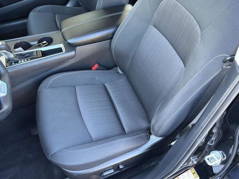 Used 2025 Nissan Altima 2.5 SV FWD image 29