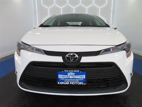 Used 2026 Toyota Corolla LE FWD image 3