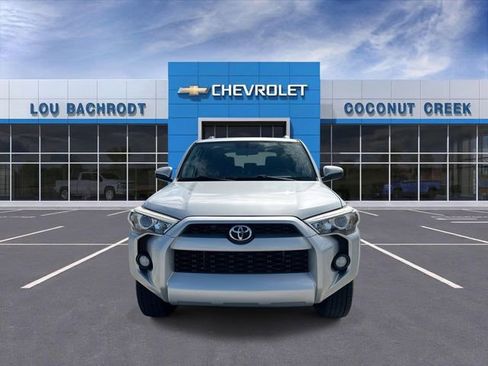 Used 2018 Toyota 4Runner SR5 image 3