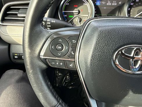 Used 2020 Toyota Camry XLE w/ Carpet Mat Package FWD image 24