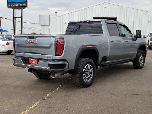 Used 2024 GMC Sierra 2500 AT4 w/ Max Trailering Package AWD/4WD image 4