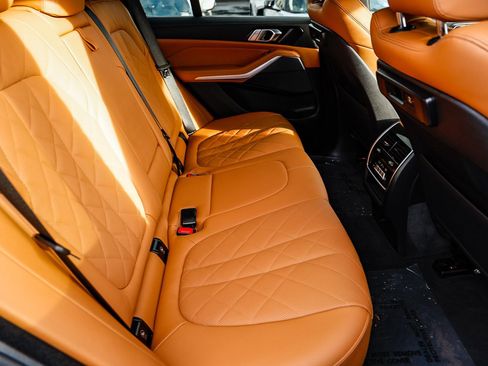 Used 2023 BMW X5 xDrive40i w/ Parking Assistance Package image 18