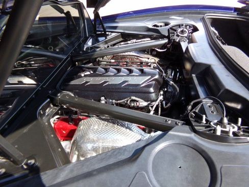 Used 2025 Chevrolet Corvette Stingray Preferred Cpe w/ Z51 Performance Package RWD image 15