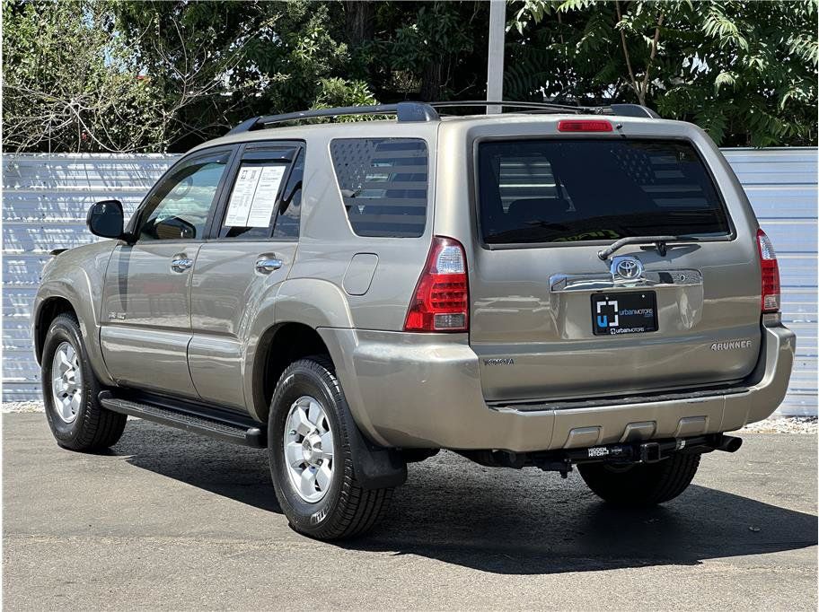 Used 2008 Toyota 4Runner SR5 AWD/4WD image 3