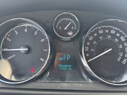 Used 2013 Chevrolet Captiva Sport LTZ FWD image 16