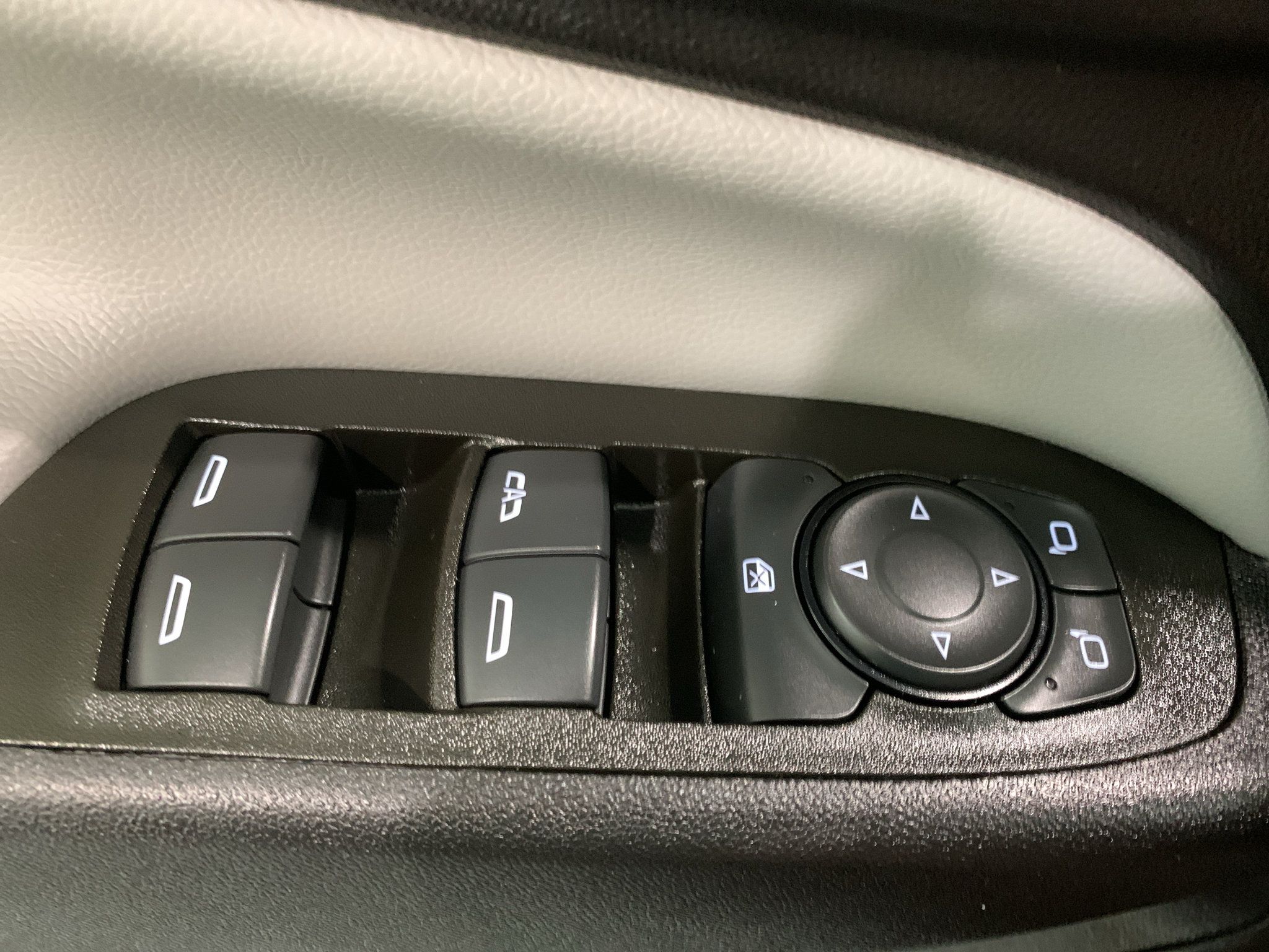 Used 2024 Chevrolet Equinox LS FWD image 26