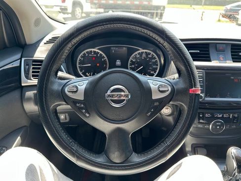 Used 2019 Nissan Sentra SV FWD image 19