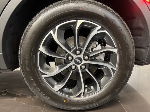 New 2026 Lincoln Nautilus Premier image 7