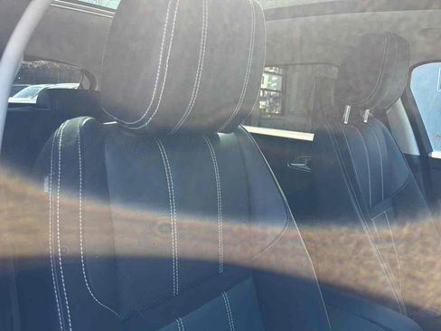 Used 2022 Land Rover Range Rover Velar S AWD/4WD image 16