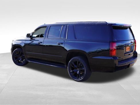 Used 2019 Chevrolet Suburban Premier AWD/4WD image 8
