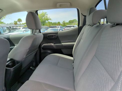 Used 2021 Toyota Tacoma SR5 RWD image 18