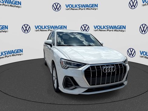 Used 2023 Audi Q3 2.0T Premium Plus AWD/4WD image 16