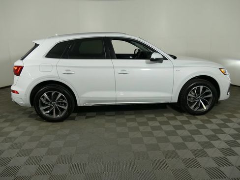 Used 2024 Audi Q5 2.0T Prestige AWD/4WD image 2