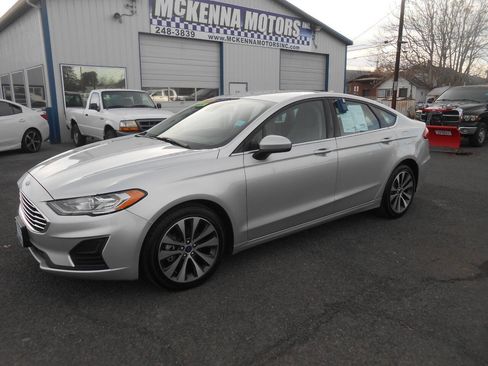 Used 2019 Ford Fusion SE image 5