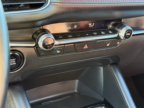 Used 2025 MAZDA MAZDA3 Carbon image 25