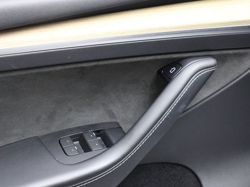 Used 2023 Tesla Model Y Long Range image 35