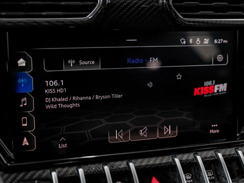 Used 2020 Lamborghini Urus image 38