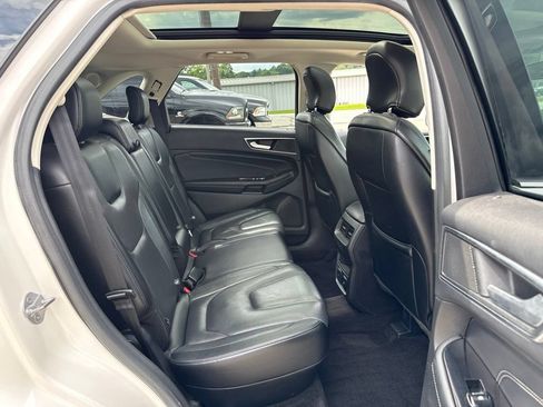 Used 2017 Ford Edge Titanium w/ Equipment Group 301A AWD/4WD image 14