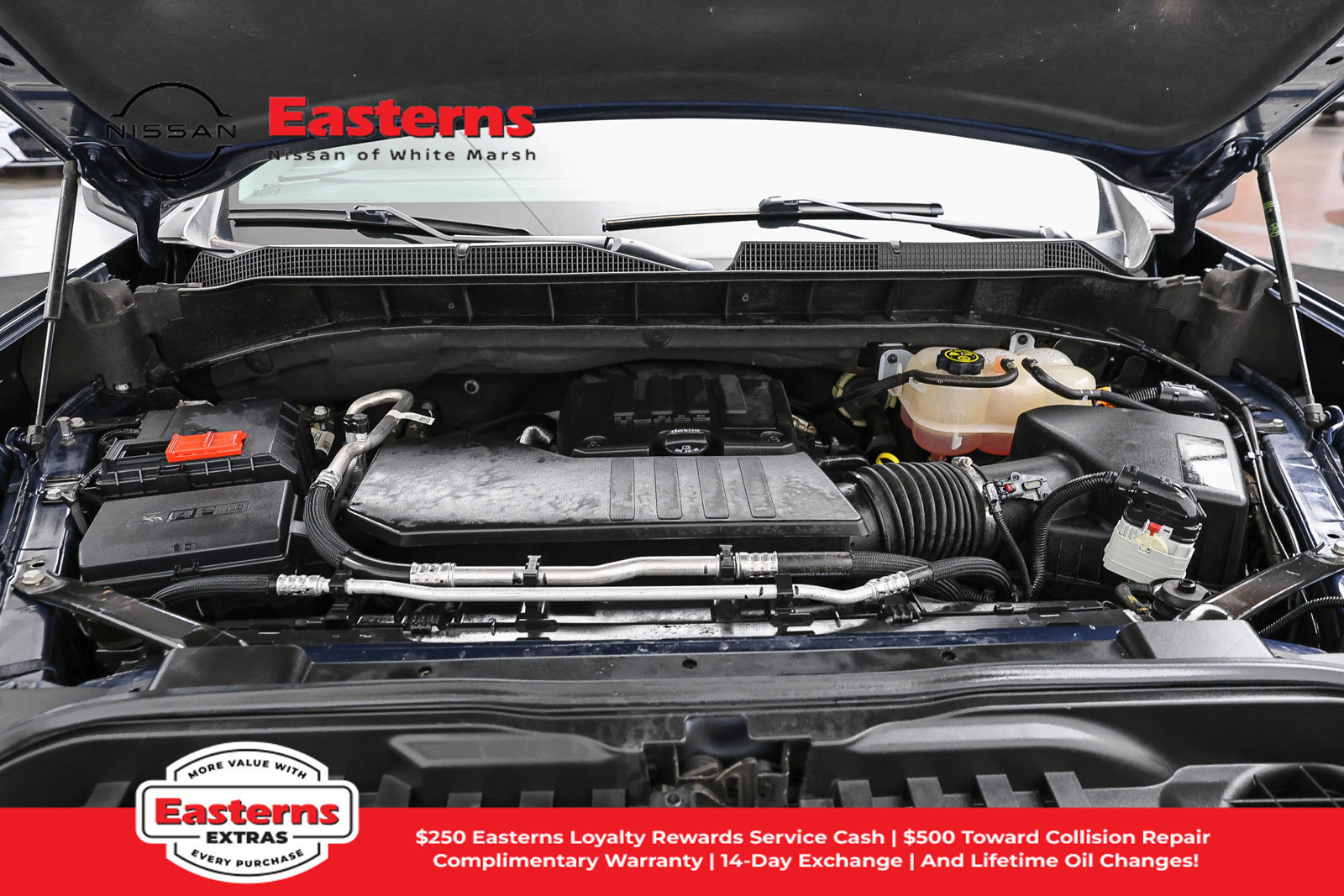 Used 2023 Chevrolet Silverado 1500 LT AWD/4WD image 9