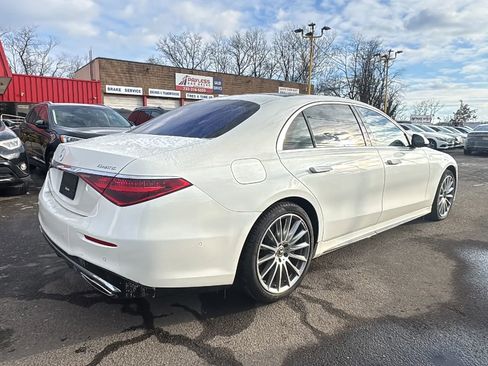 Used 2022 Mercedes-Benz S 500 4MATIC w/ AMG Line Package image 5