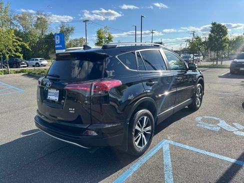 Used 2018 Toyota RAV4 XLE w/ Plus Extra Value Package AWD/4WD image 7