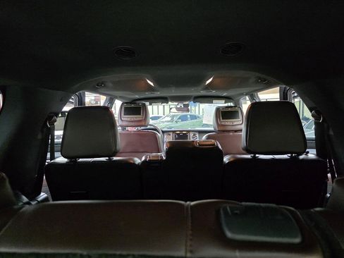 Used 2017 Ford Expedition Platinum RWD image 11