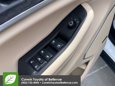 Used 2022 Jeep Grand Cherokee Limited 4xe image 19