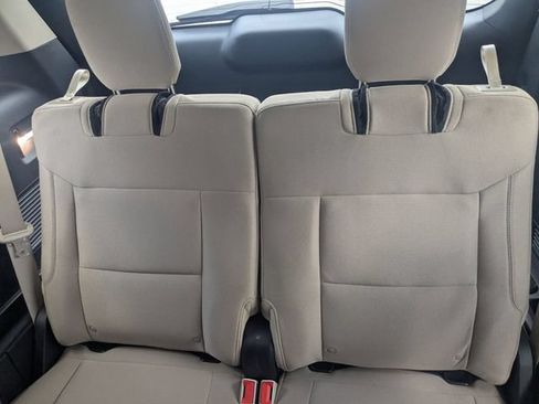 Used 2023 Ford Explorer XLT RWD image 28