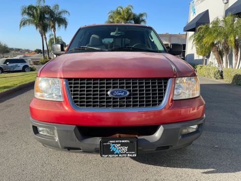 Used 2003 Ford Expedition XLT image 2