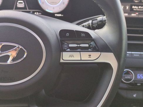 Used 2023 Hyundai Elantra Limited image 28