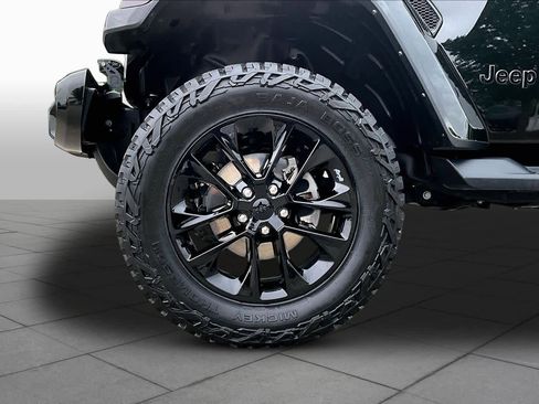 Used 2021 Jeep Wrangler Unlimited Sahara AWD/4WD image 10