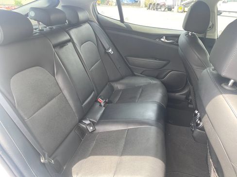 Used 2018 Kia Stinger RWD image 14