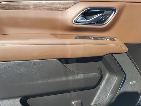 Used 2021 Chevrolet Suburban High Country image 42