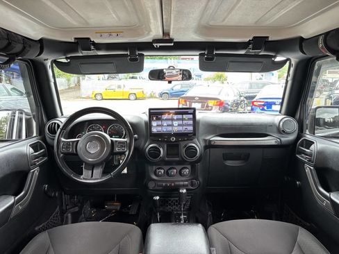 Used 2017 Jeep Wrangler Unlimited Sport w/ Connectivity Group AWD/4WD image 13