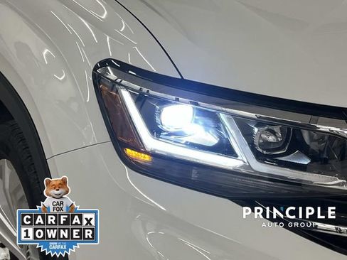 Used 2022 Volkswagen Atlas SE w/ Panoramic Sunroof Package image 9