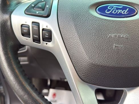 Used 2014 Ford Explorer XLT w/ Equipment Group 202A image 13