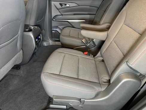 Used 2024 Chevrolet Traverse Z71 w/ Enhanced Driving Package AWD/4WD image 20