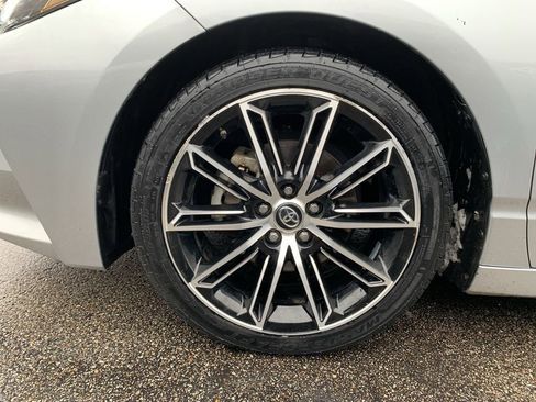 Used 2019 Toyota Avalon XSE image 31