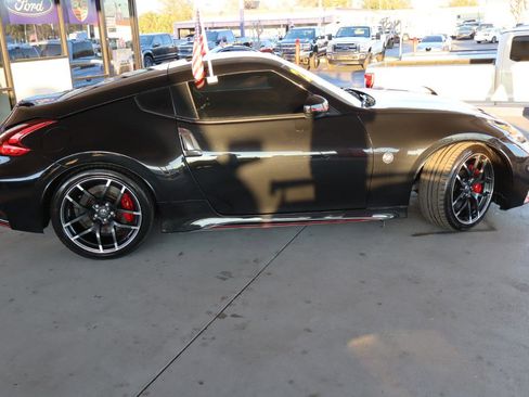 Used 2020 Nissan 370Z NISMO image 4