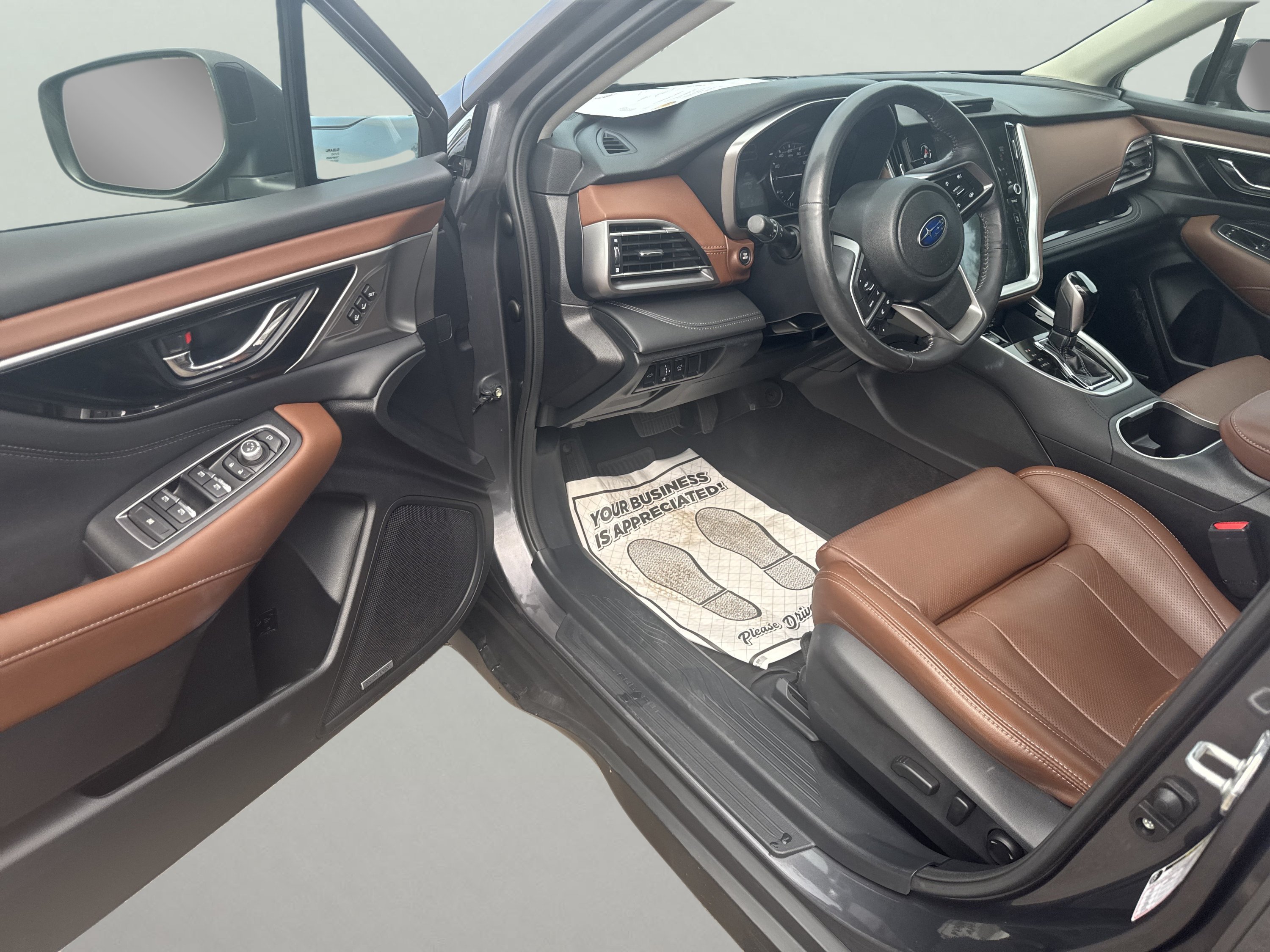 Used 2022 Subaru Outback Touring AWD/4WD image 9