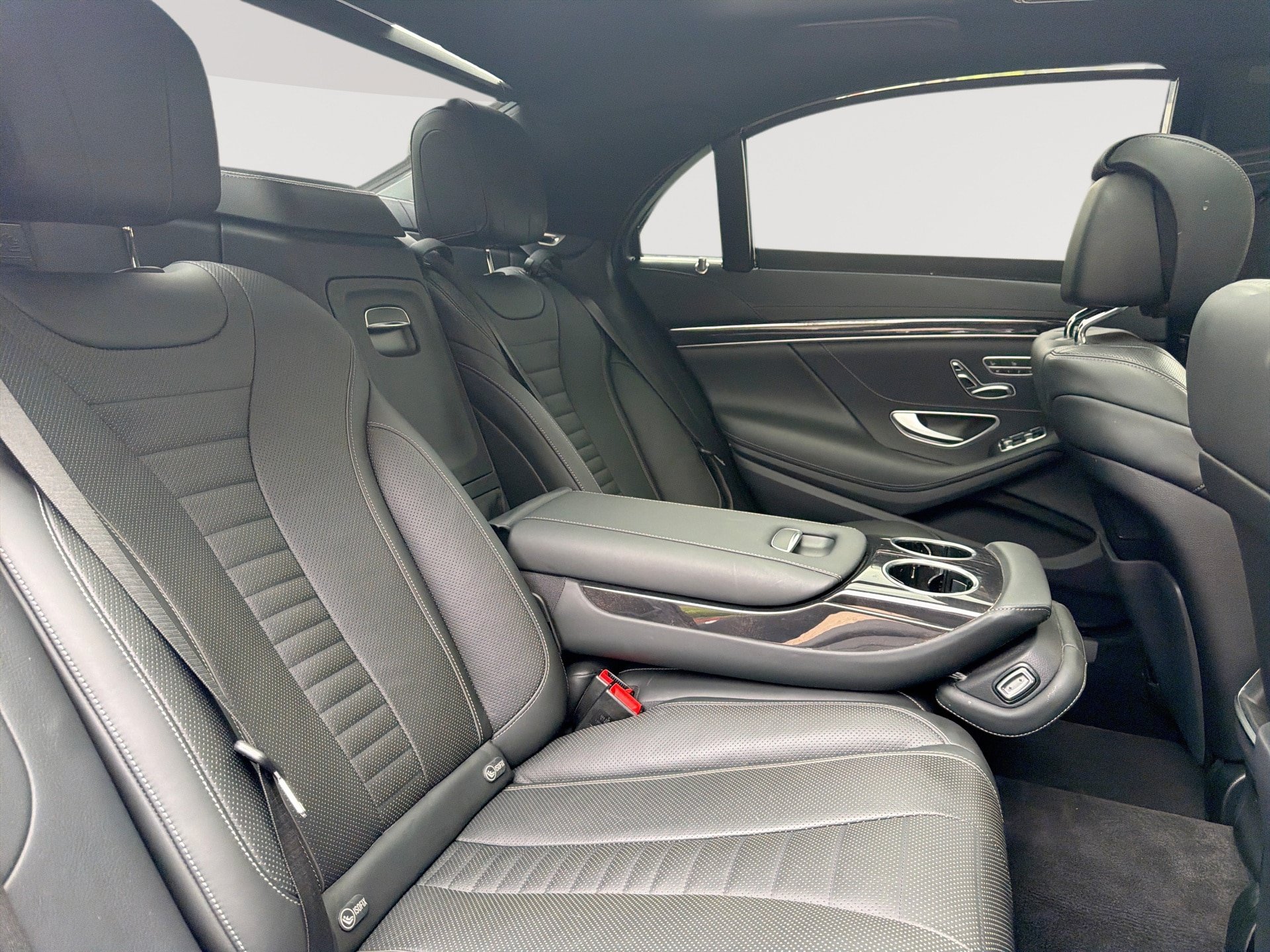 Used 2018 Mercedes-Benz S 560 4MATIC Sedan image 26