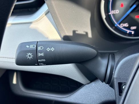 Used 2023 Toyota RAV4 XLE image 10