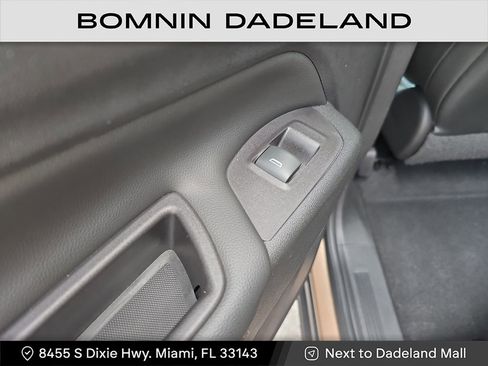 Used 2019 Chevrolet Equinox Premier image 12