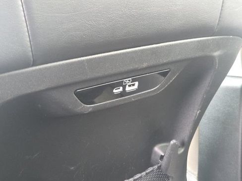 Used 2023 Chrysler Pacifica Touring-L FWD image 20