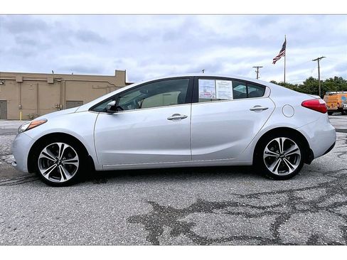 Used 2016 Kia Forte EX w/ EX Premium Package FWD image 16