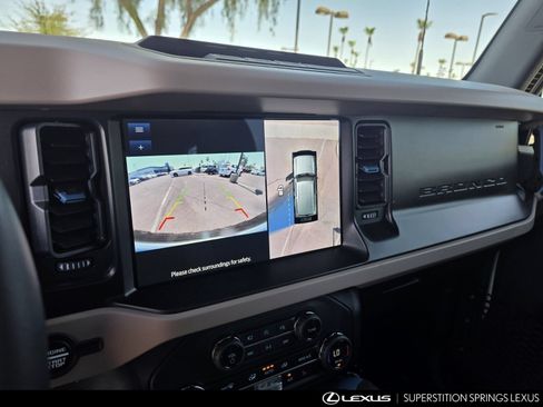 Used 2023 Ford Bronco Wildtrak AWD/4WD image 18