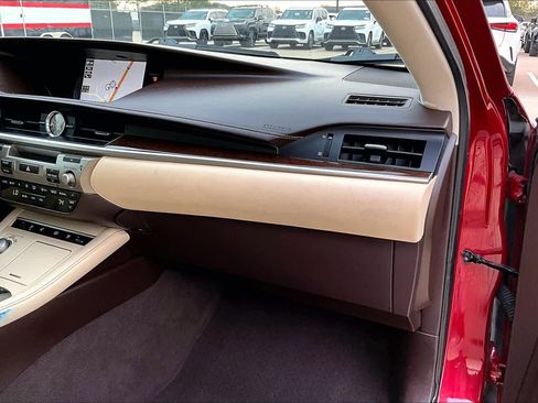 Used 2017 Lexus ES 350 image 16