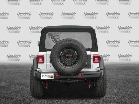 Used 2019 Jeep Wrangler Unlimited Rubicon w/ Steel Bumper Group AWD/4WD image 8